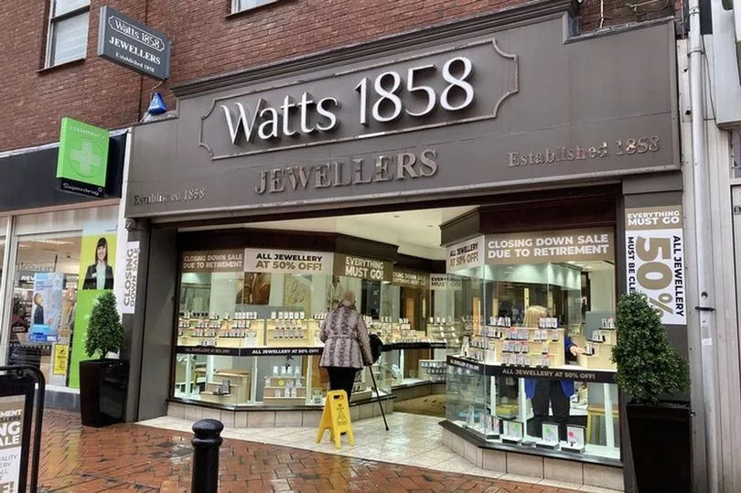 Jewellery shop closing down on sale sale